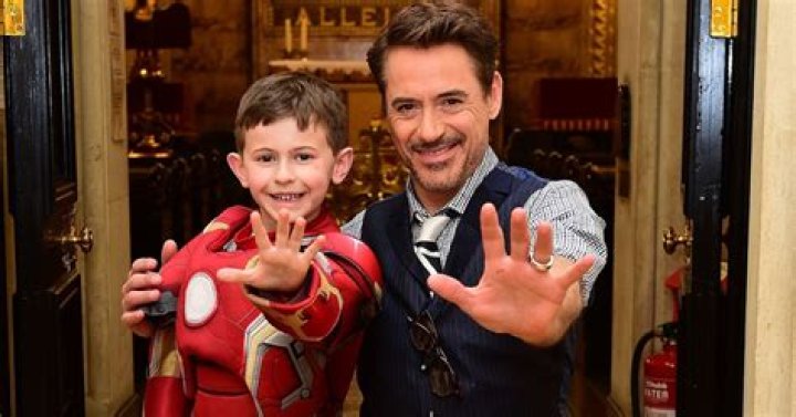 Robert Downey Jr. Visits Sick Kids At London Children's Hospital HuffPost