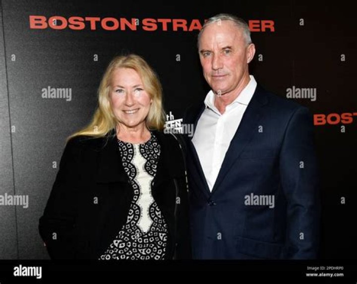 Robert John Burke wife Is Robert John Burke married?