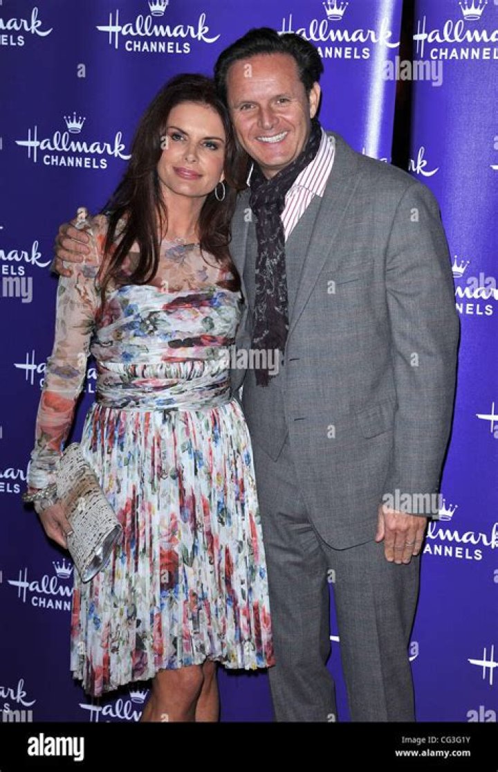 Roma downey and husband mark hires stock photography and