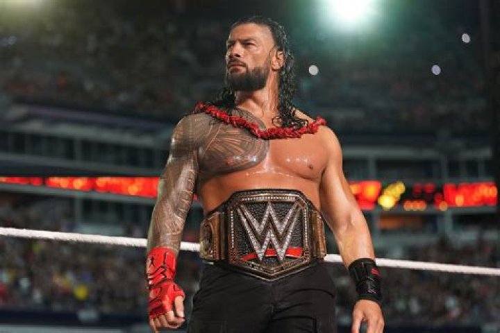 Roman Reigns WWE wrestler