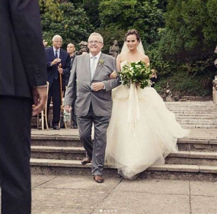 Ron Teigen Sr. Married to Wife Vilailuck Teigen. Bio of Chrissy Teigen