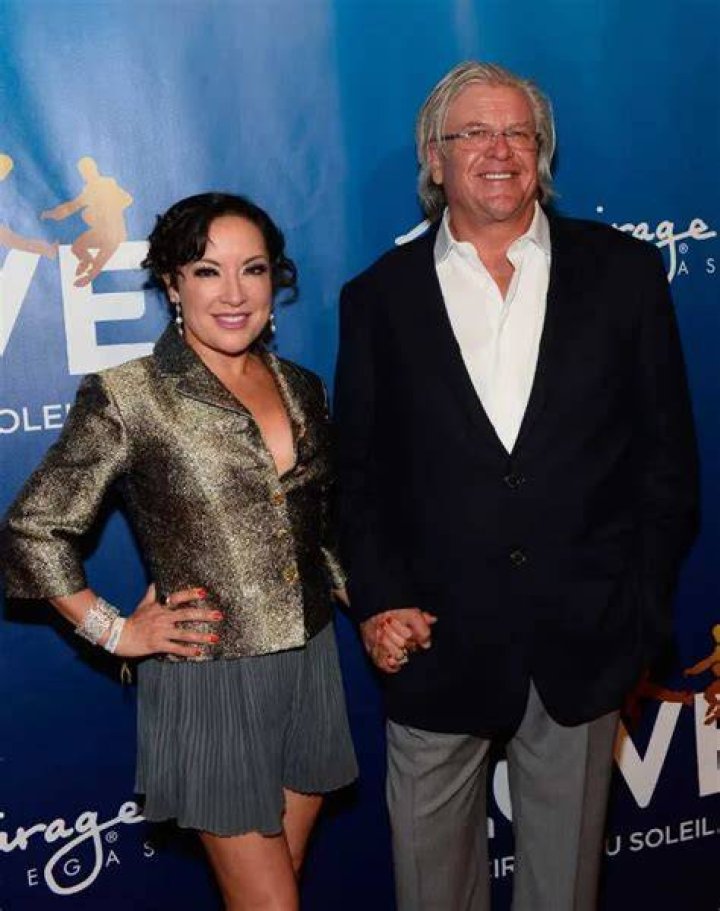 Ron White Bio, Age, Height, Single, Nationality, Net Worth, Facts
