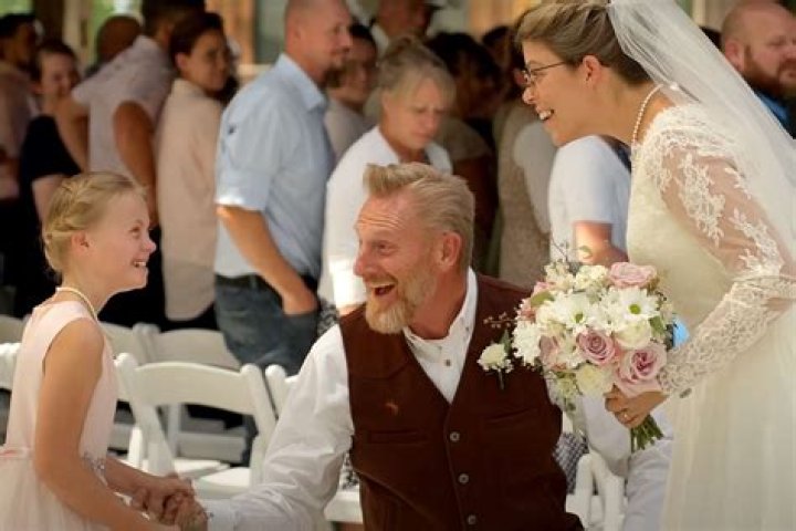 Rory Feek's Daughter Hopie Marries Her Fiancée Wendy In A Sweet