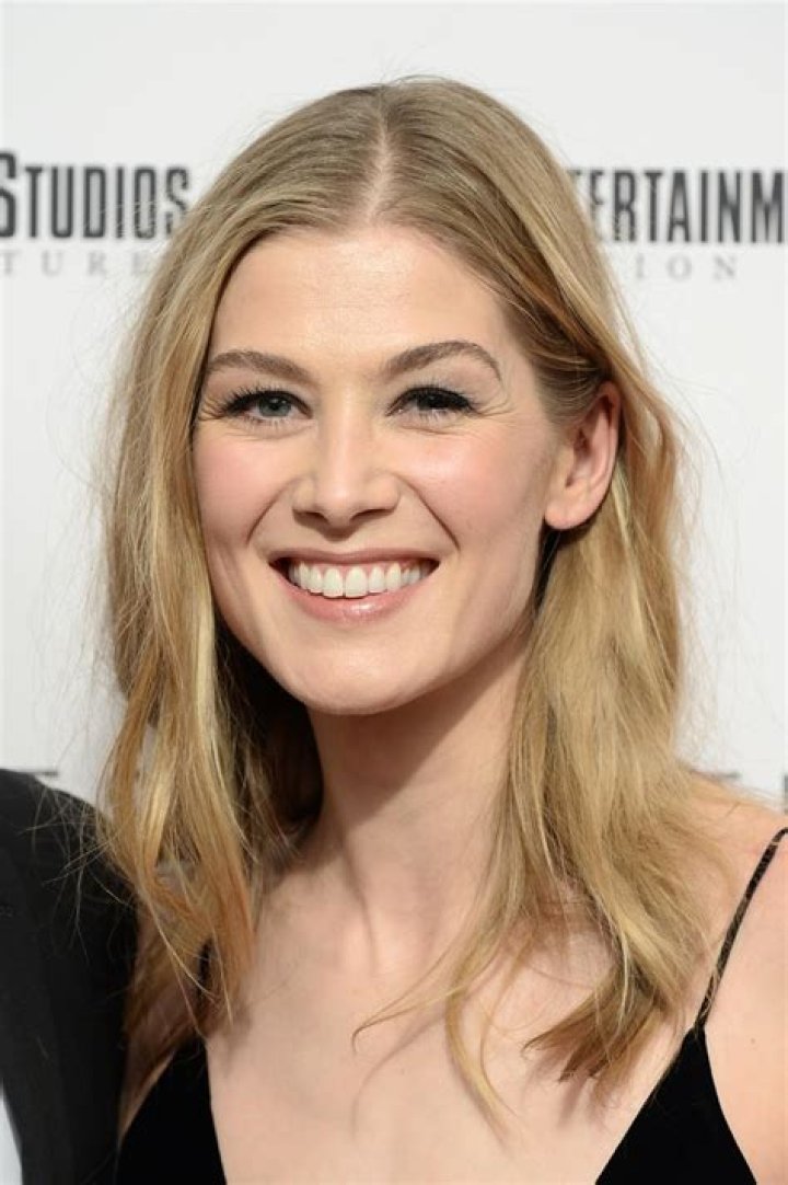 Rosamund Pike's Height, Weight, Bio, Measurements & More