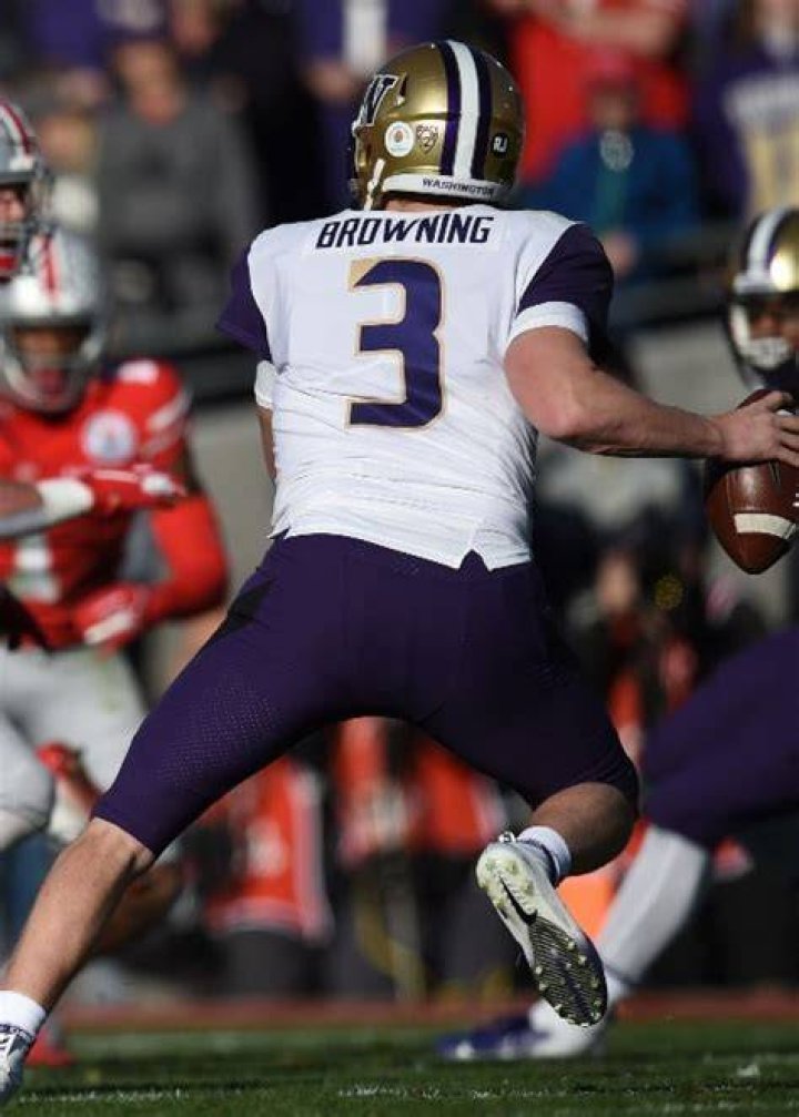 Rose Bowl Jake Browning set to end Washington career having helped