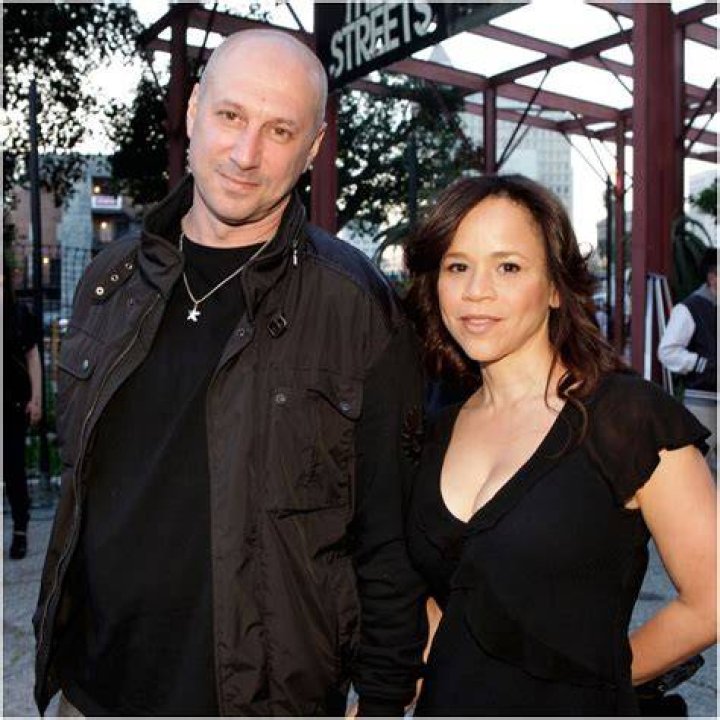 Rosie Perez Net Worth Husband (Eric Hayes) Famous People Today