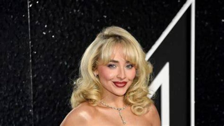Sabrina Carpenter 8 Hot Pictures Bollywoodfever