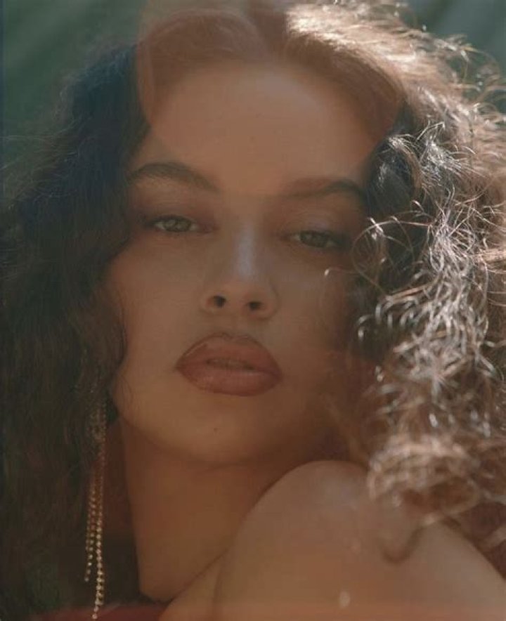 Sabrina Claudio photo 228 of 291 pics, wallpaper photo 1170861