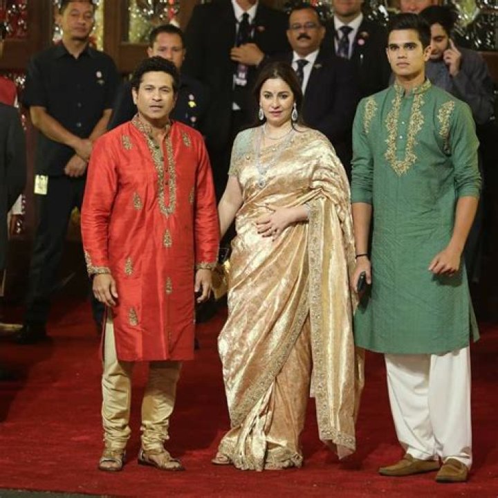 Sachin Tendulkar family Top celebrities, Celebrity wallpapers, Sachin