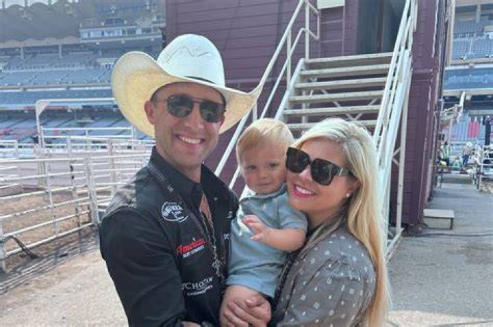 Sage Kimzey And Wife Alexis Bloomer Age Difference How Old Are They