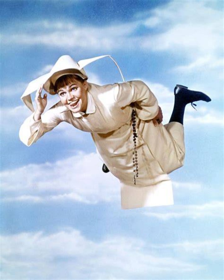 Sally Field Flying Nun Steel Magnolias Oscar Winner Signed Autograph