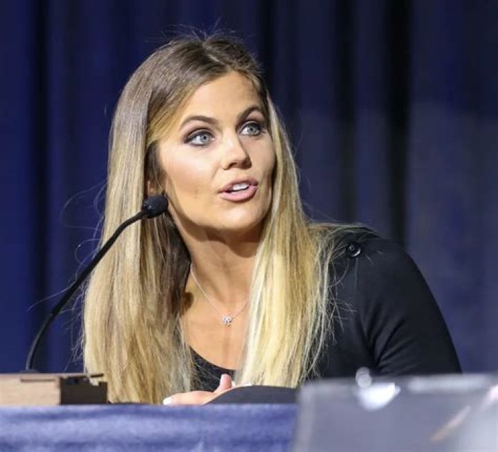 Samantha Ponder &eacute;letrajz, viszony, h&aacute;zass&aacute;g, f&eacute;rj, nett&oacute; vagyon