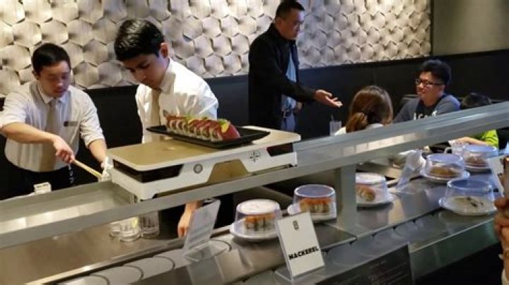 Sapporo Revolving Sushi Restaurant VIDEO TOUR! (Las Vegas, NV) YouTube