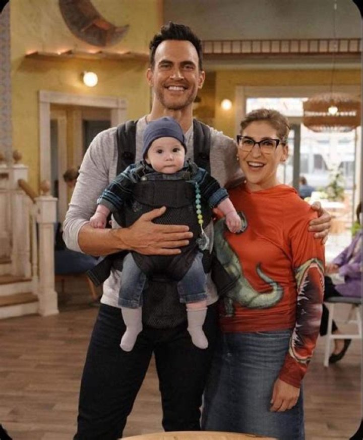 Sara Gilbert Gives Birth! The Talk CoHost Baby Boy With Wife