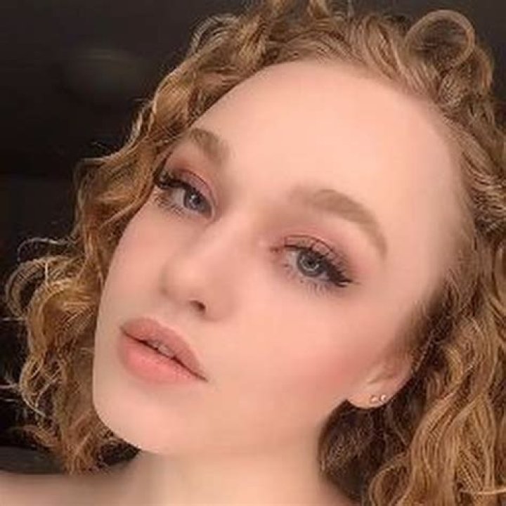 Sarah Calanthe YouTube