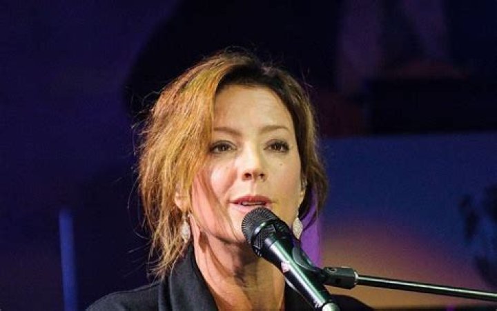 Sarah McLachlan Net Worth (2021), Height, Age, Bio and Facts