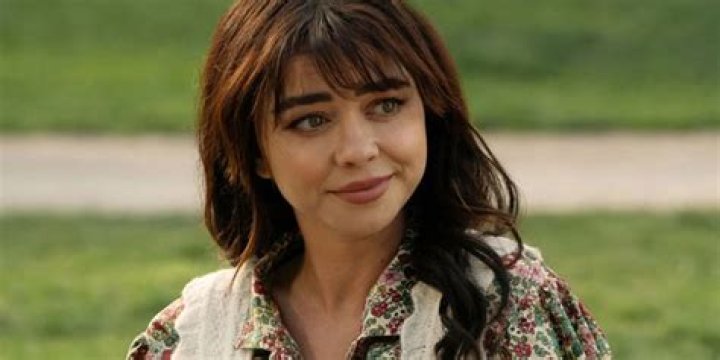 Sarah💋 Sarah hyland, Sarah, Movie posters