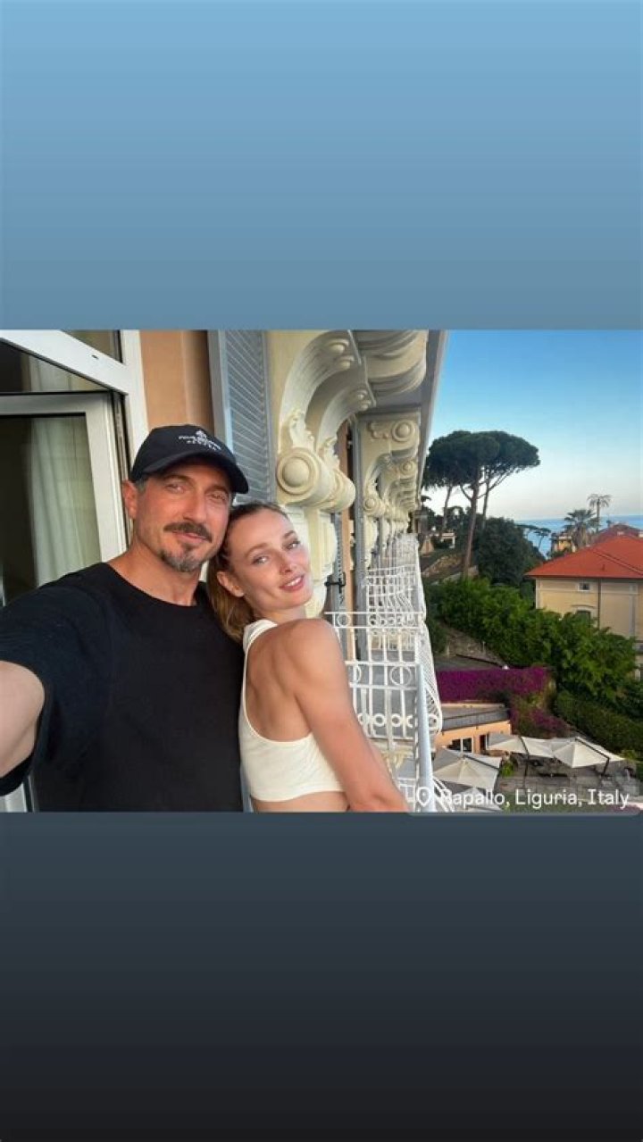 Sasha Roiz and his girlfriend, Vera Raytsina Сериалы
