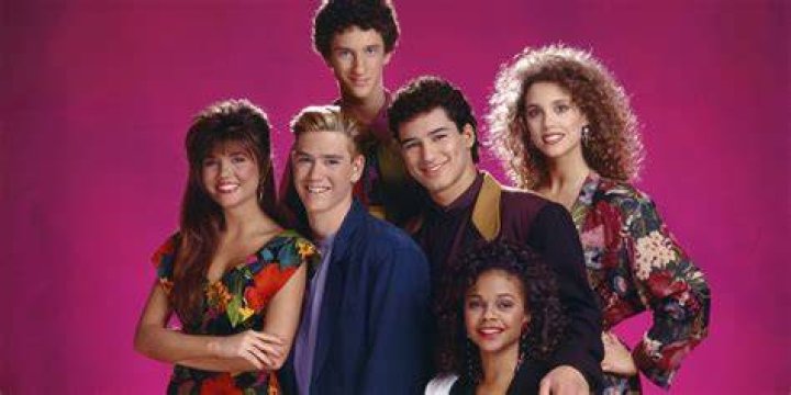 Saved By The Bell's TiffaniAmber Thiessen shows off her ample cleavage