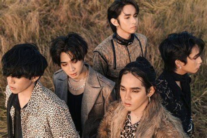 sb19 sejun Pop p, Pablo, Musical group