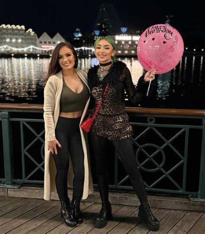 Scarlett Bordeaux (realscarlettbordeaux) • Instagram photos and videos