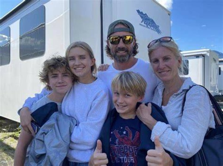 scobell family 2022 en 2023