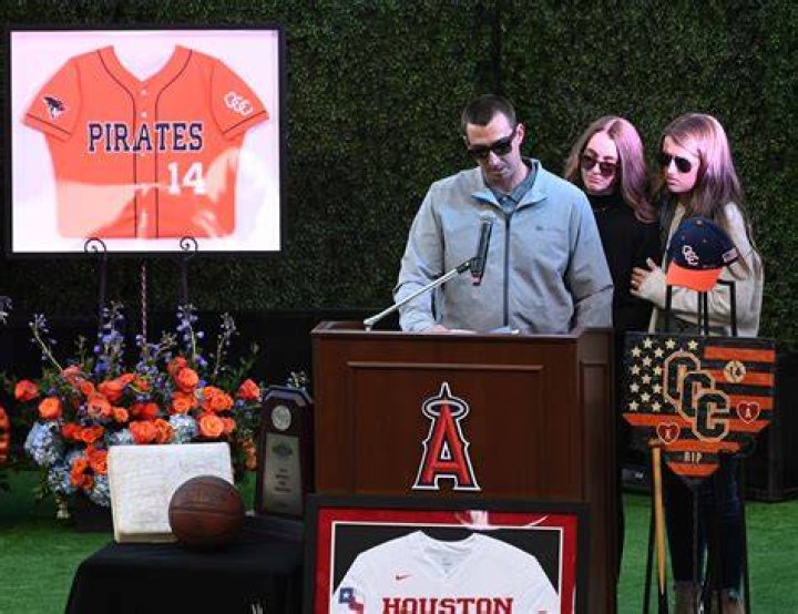 Scott Boras to honor Kobe Bryant's wish by creating internship for