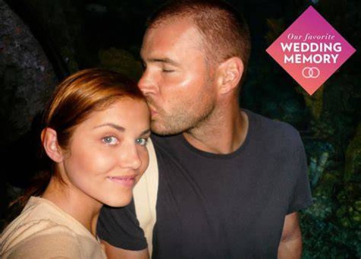 Scott Foley Recalls the Night Before His Wedding to Wife of 16 Years