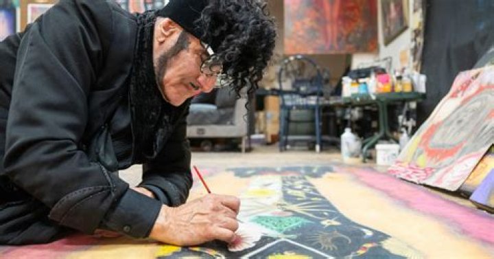 Scott Seekins roams Minneapolis and considers himself a work of art