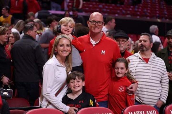 Scott Van Pelt Family Life with Three Children