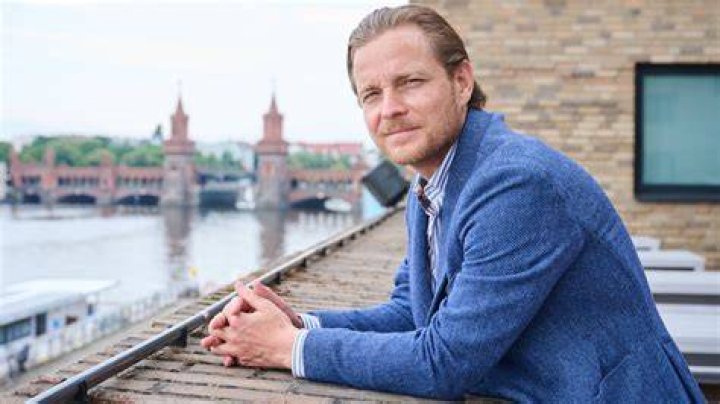 Sebastian Klein bes&oslash;ger Munkebo Bibliotek Kjerteminde Avis
