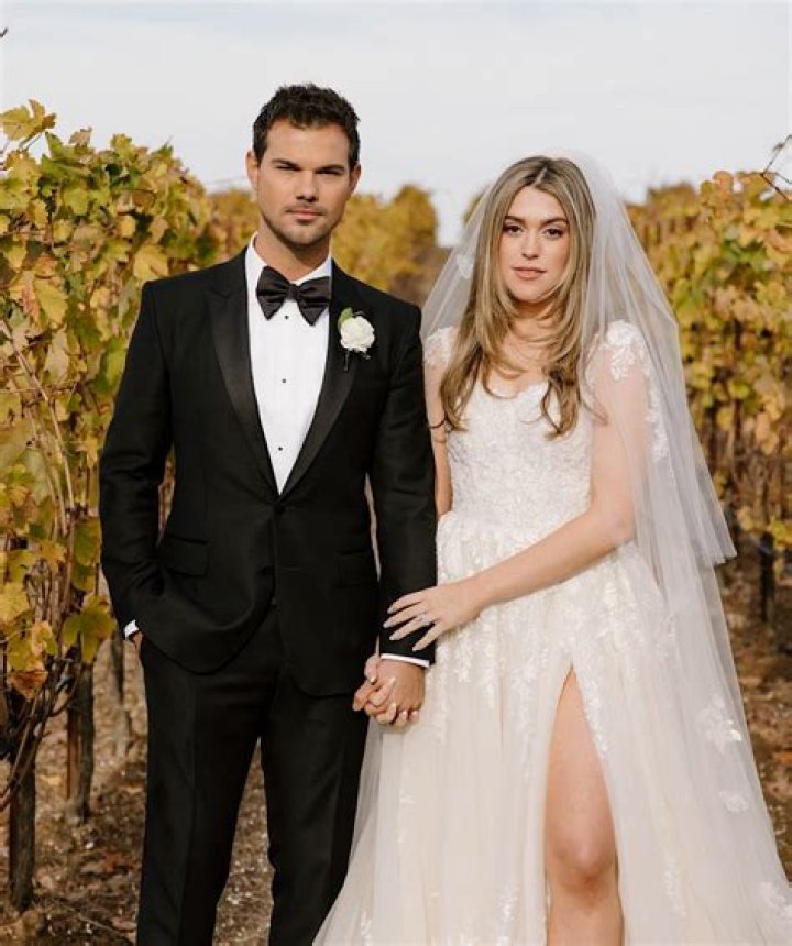 See All the Stylish Details of Taylor Lautner's Wedding to Taylor Dome