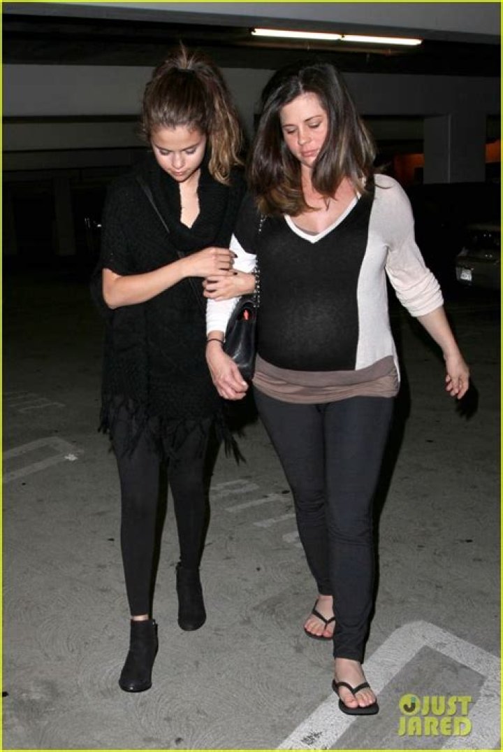 Selena Gomez Mom Pregnant &mdash; Mandy Teefey Expecting Her Second Child