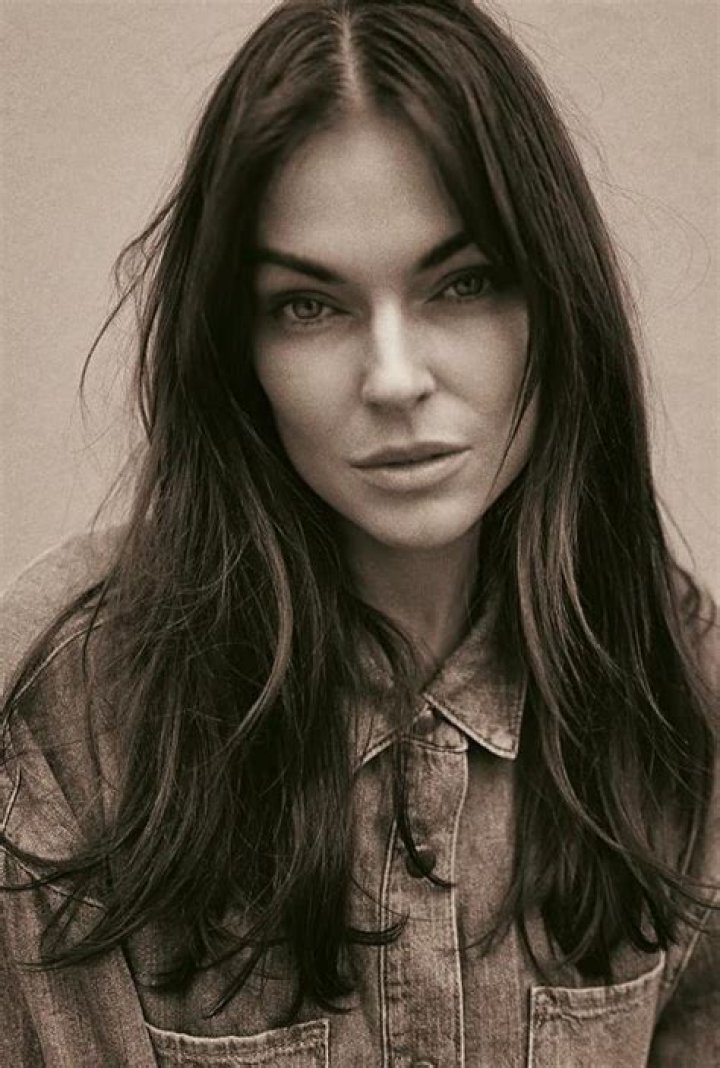 Serinda Swan Biography IMDb
