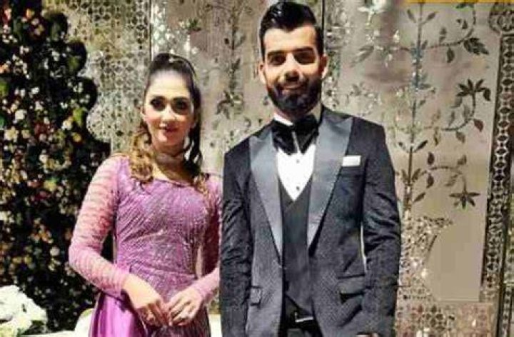 Shadab Khan, Age, Height, Wife, Net Worth, Biography