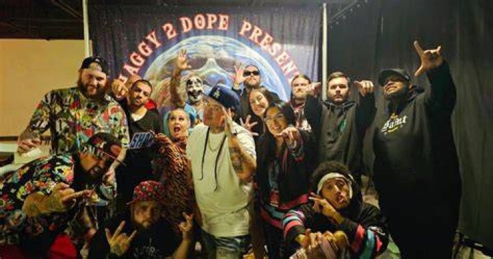 Shaggy 2 Dope Height, Weight, Age, Spouse, Family, Facts, Biography ·