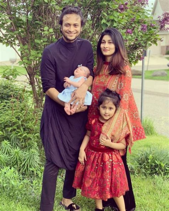 Shakib Al Hasan Wife 10 Mystical Pictures Reviewit.pk