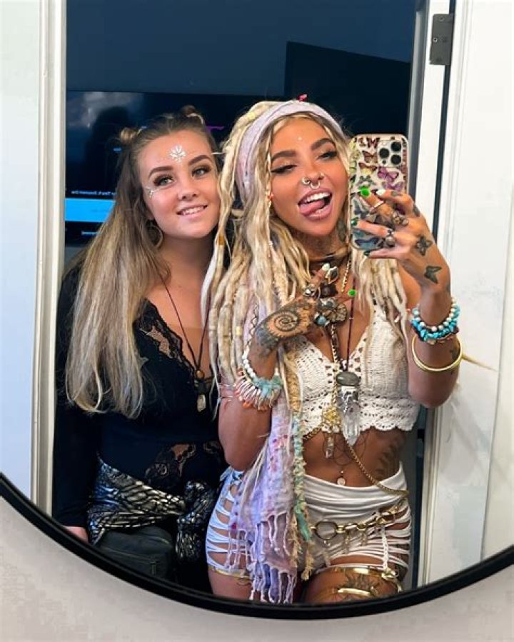 Shanin Blake Wikipedia And Age How Old Is The Singer?