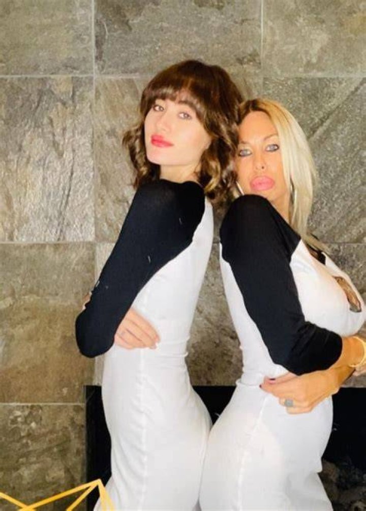 Shauna Sand Biography, Height & Life Story Super Stars Bio
