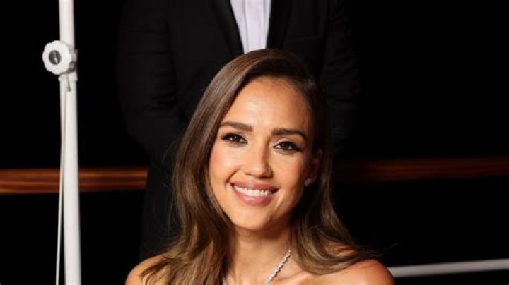 Shdhdfffff whoa! Jessica Alba giving a HONEY mess in 2020 Page 2