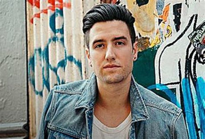 Signing Stories Logan Henderson Music Connection Magazine