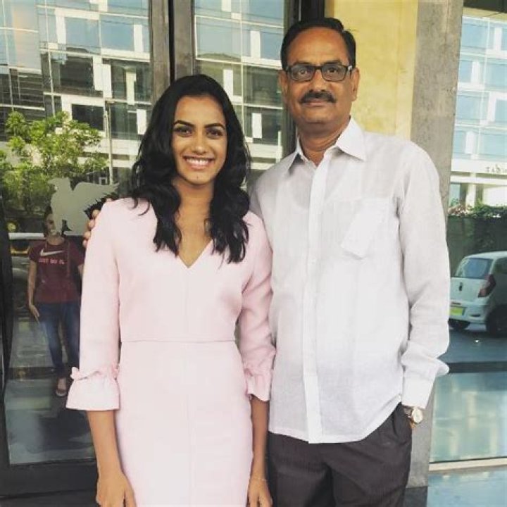 Sindhu Vee Husband Height, Weight, Net Worth, Age, Birthday, Wikipedia