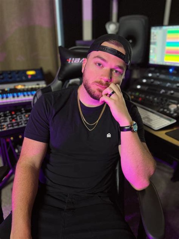 Singer and Songwriter FabvL Is Striving For Greatness Home of Hip Hop