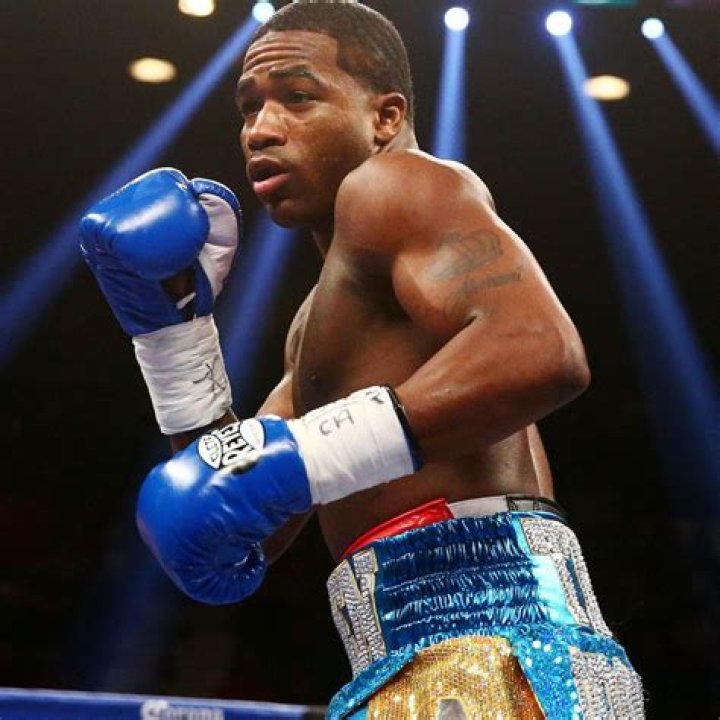 Six of boxer Floyd Mayweather's relatives open onestop beauty boutique