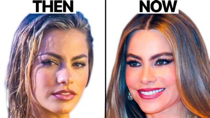 Sofia Vergara reads out a tweet YouTube