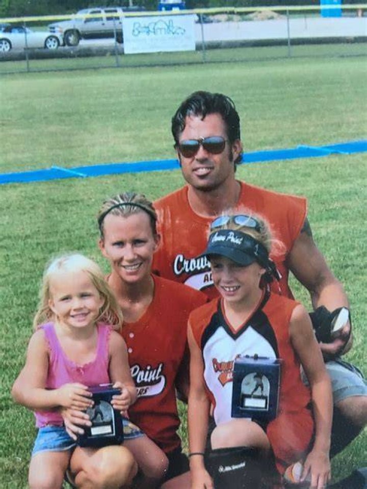 Something new to share Elish siblings talk WCWS matchup Sports