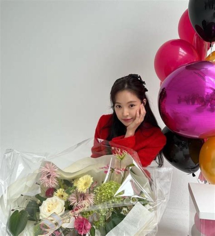 Son Naeun Biography, Movies, Birthday, Age, Family, Husband, Photos