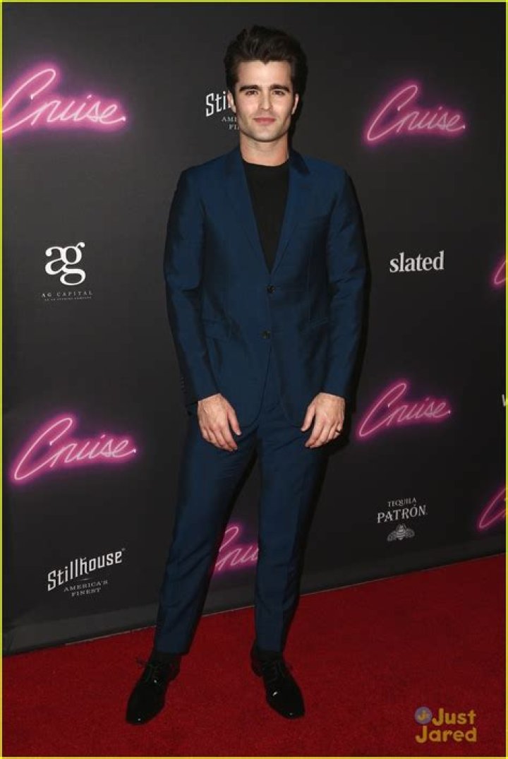 Spencer Boldman Gets Support From Kelli Berglund at 'Cruise' Premiere
