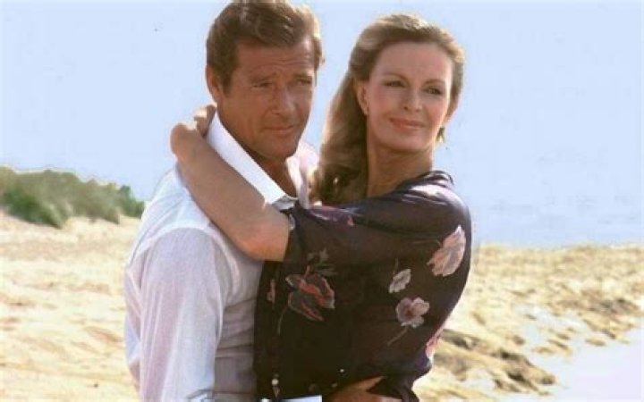 Spotlight Cassandra Harris The Bond Bulletin