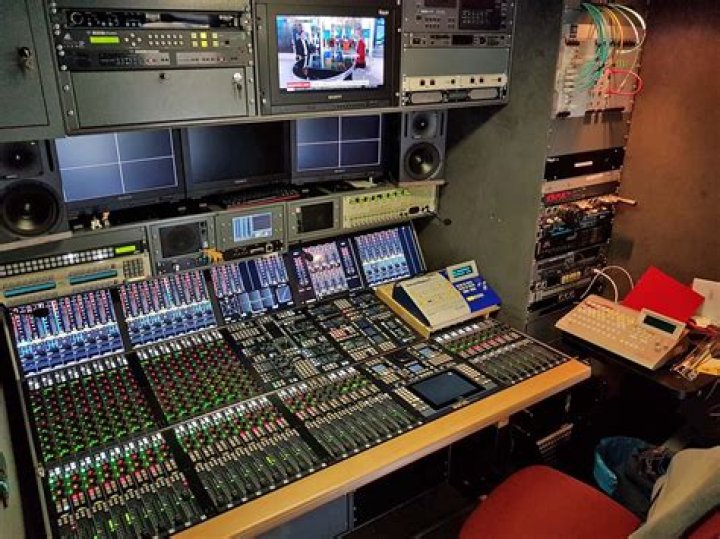 Stage Tec delivers 6 AURUS platinum consoles to Italy for RAI LIVE